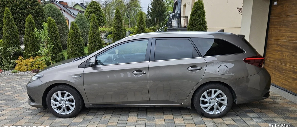 Toyota Auris cena 62999 przebieg: 159000, rok produkcji 2016 z Lubin małe 326